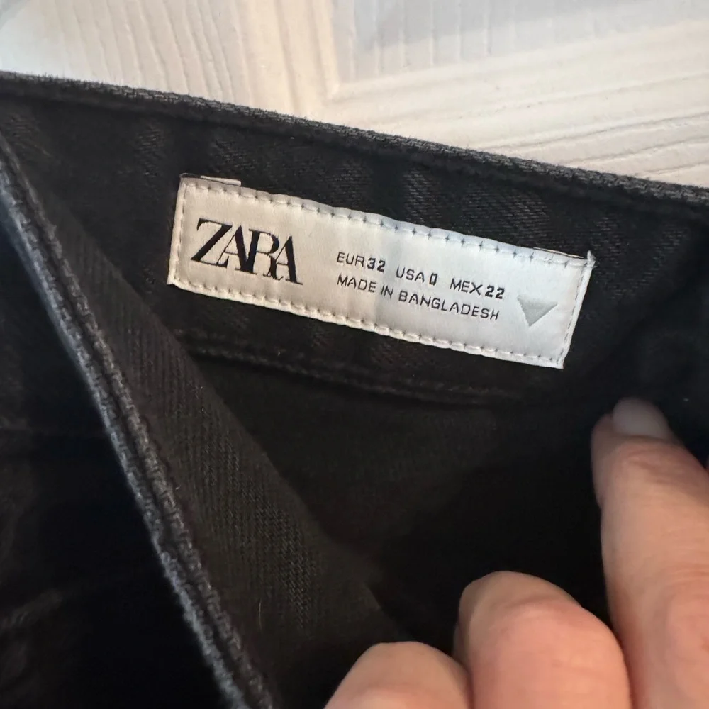 Zara Women’s Wide Leg Black Jeans - Picture 7 of 7